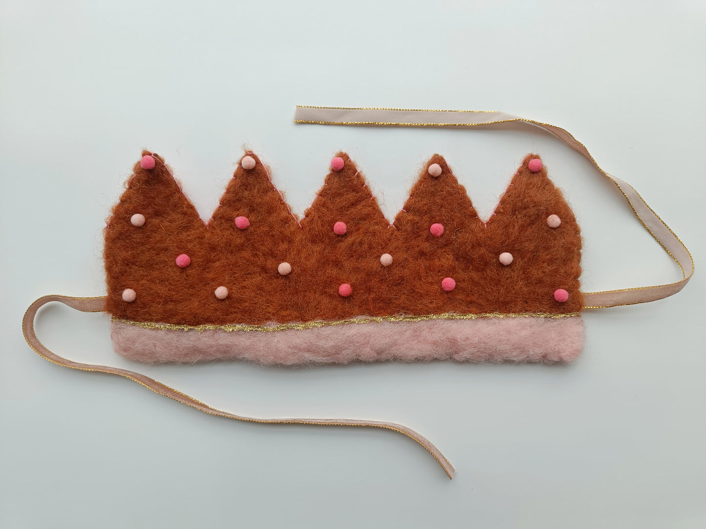 Waldorfkroon uit vilt - roestbruin